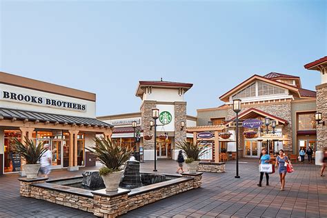 Livermore Premium Outlets (Paragon Outlets) - Outlet mall in California ...