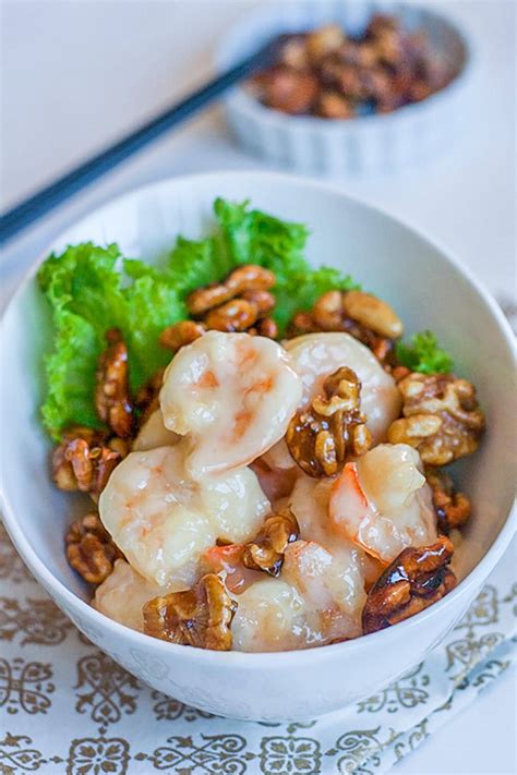 Honey Walnut Shrimp (Healthy, Crispy and Low-Carb) - Rasa Malaysia