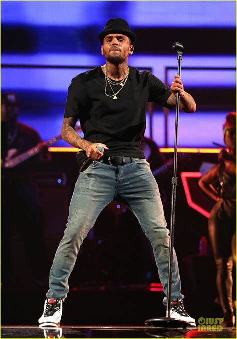 Chris Brown: Flashy Dance Moves at iHeartRadio Music Festival!: Photo ...