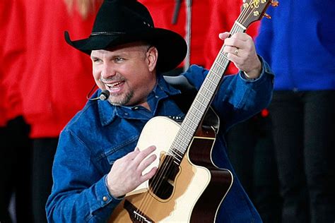 Top 10 Garth Brooks Songs