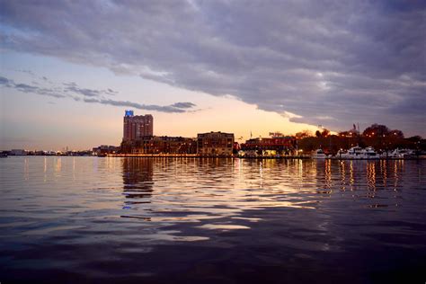 Baltimore Harbor, Maryland : r/CityPorn