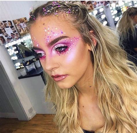 Pin by Cheyenne Winters on Rave/Festival | Festival makeup glitter, Music festival makeup ...