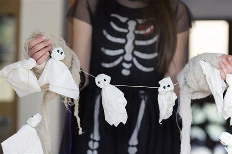 55 Charmingly Spooky DIY Halloween Decorations