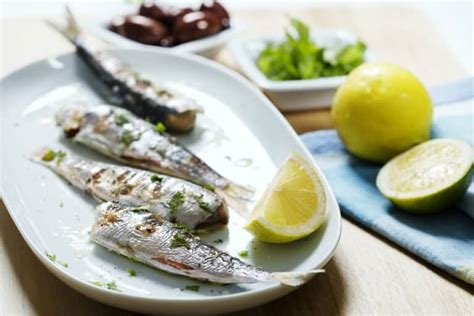 Sardines vs Anchovies: What's the Difference? - Substitute Cooking