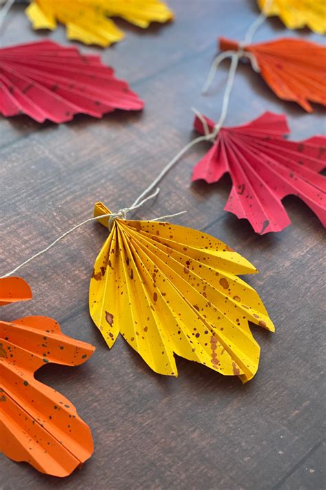 Free Autumn Leaf Craft Template | Leaf crafts, Fall paper crafts ...