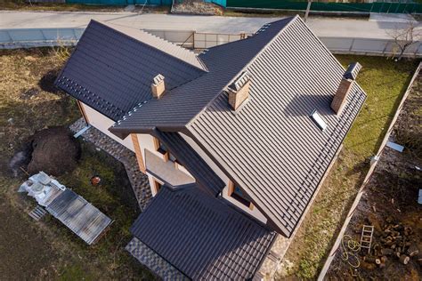 How Much Does a Metal Roof Cost?: Estimates and ROI - DreamWorx