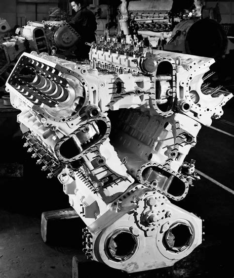 Napier Deltic Opposed-Piston Diesel Engine | Old Machine Press | Diesel engine, Engineering ...