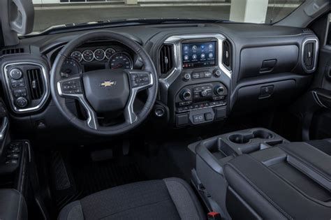 A Closer Look At The 2022 Chevy Trail Boss Interior - Interior Ideas