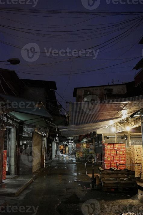 Yau Ma Tei Fruit Market at night 826550 Stock Photo at Vecteezy