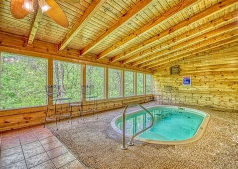 Pigeon Forge Indoor swimming pool cabin near Dollywood, Stampede ...