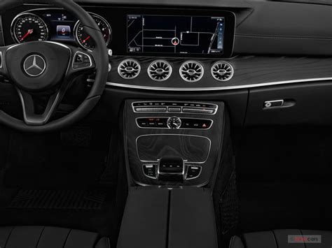 2018 Mercedes-Benz E-Class: 103 Interior Photos | U.S. News