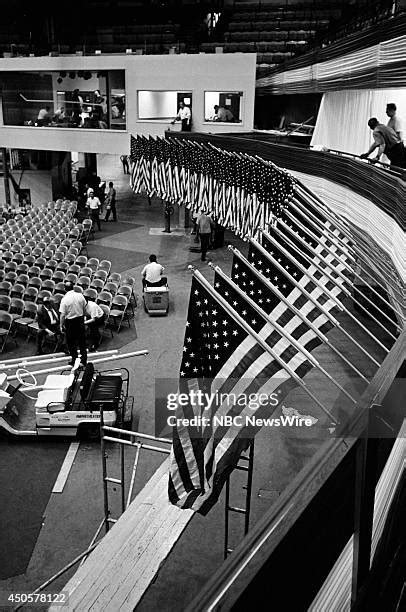 1,154 Chicago International Amphitheatre Stock Photos, High-Res Pictures, and Images - Getty Images