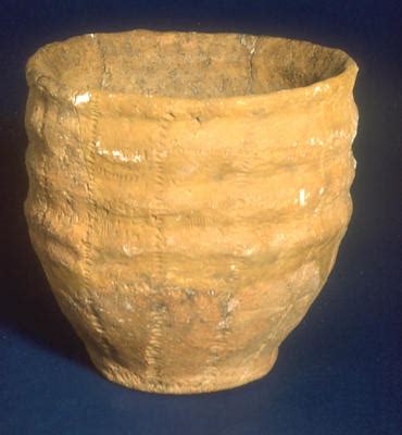 TheGlasgowStory: Bronze age pottery