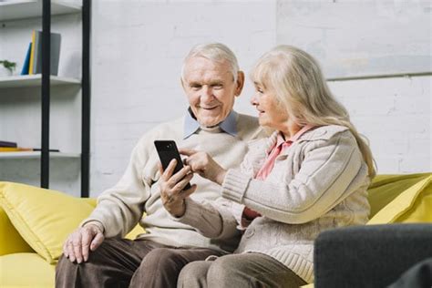 The 15 Best Cell Phone For Seniors Citizen