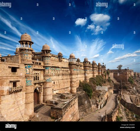 Mughal architecture - Gwalior fort. Gwalior, Madhya Pradesh, India Stock Photo - Alamy