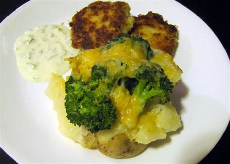 Smells Like Food in Here: Broccoli Cheese Stuffed Baked Potato