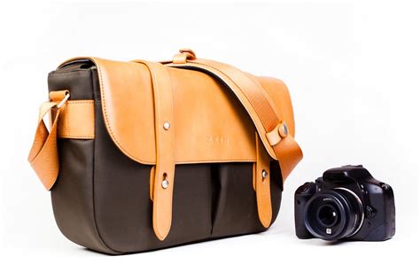 The Classical Leather Camera Messenger Bag | Gadgetsin