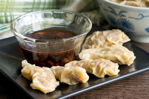 How to Make Chinese Pork Dumplings – Cooking Panda