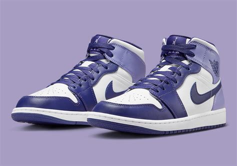 Air Jordan 1 Mid GS "Purple Toe" DQ8423-515 | SneakerNews.com