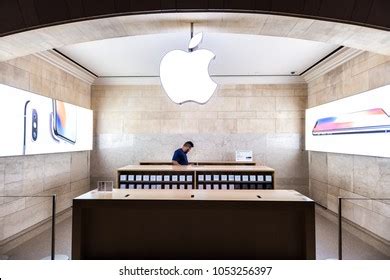 Apple Store Logo Vector (.AI) Free Download