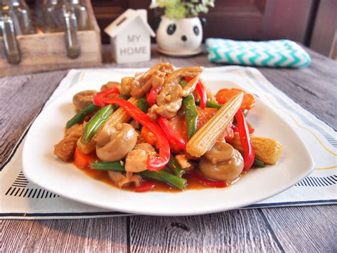 SUPER EASY CHINESE RECIPE: Stir Fried Chicken w/ Vegetables – Spice N' Pans