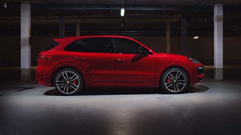 2021 Porsche Cayenne GTS and GTS Coupe Photos, Specs, Features ...