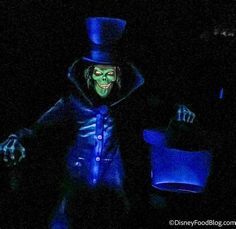 A Word of Warning About Haunted Mansion in Disney World - Disney by Mark