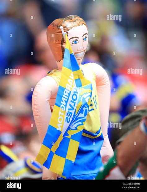 Warrington wolves fans show hi-res stock photography and images - Alamy