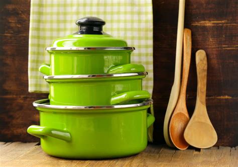 5 Best Ceramic Cookware Made In The USA (Or By US Brands) - Foods Guy