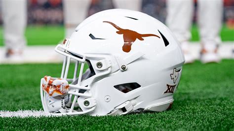 SEC official makes 'Horns Down' penalty decision as college football season nears | Fox News