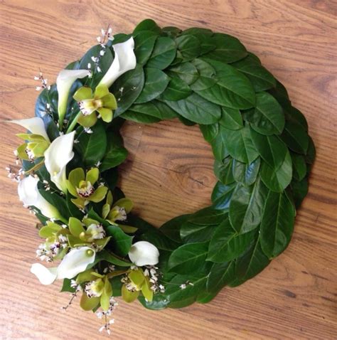 Laurel based wreath – buy online or call 01767 682 286