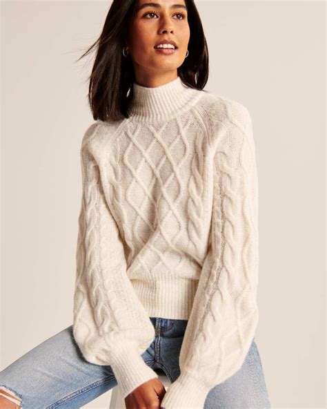 7 Cozy Oversized Sweaters to Snuggle In This Fall 2020