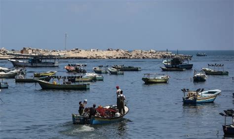 Israel restricts Gaza fishing zone as cross-border attacks persist ...