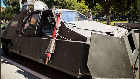 Tornado chasers' truck shoots Imax from inside storms (photos) - CNET