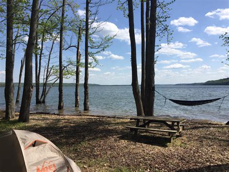 Tennessee River @ Pickwick Dam. Early fall. : r/camping