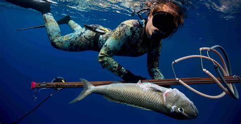 Learning to Fish Underwater with a Pole Spear for Your Diving