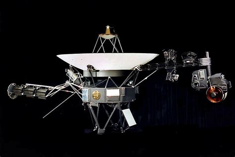 In a Breathtaking First, NASA’s Voyager 1 Exits the Solar System - NYTimes.com