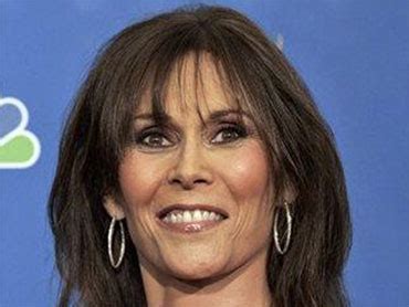 Kate Jackson Writes a Memoir - CBS News