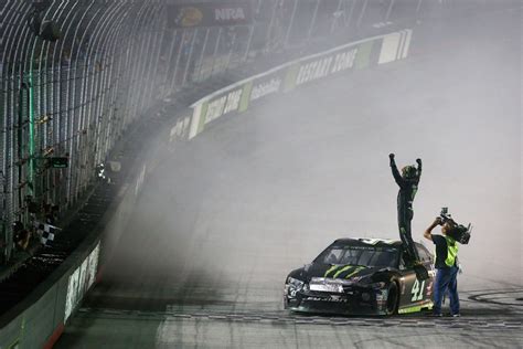 Kurt Busch wins NASCAR night race - Speedcafe