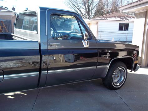 1986 CHEVROLET TRUCK SILVERADO 2 TONE PAINT V8 MOTOR C10 AUTOMATIC NICE ...