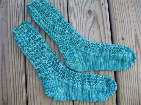 Ravelry: Effervescence by iknit2purl2 | Knitted socks free pattern ...