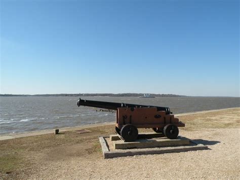 Jamestowne Fort cannon | rakanb | Flickr