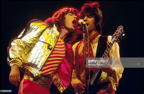 Singer mick jagger and guitarist keith richards of the rolling stones ...