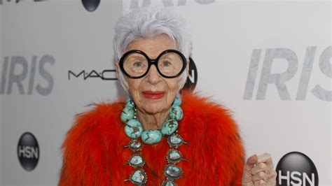 Fashion Icon Iris Apfel Passes Away at the Age of 102 - Verve times