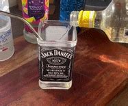 Man Risks Wrath of Whiskey Fans by Turning Jack Daniels Bottle Into Perfect Gin Glass - Yahoo Sport