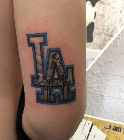 Got this added into the LA tattoo, east coast dodgers fan represent : r/Dodgers