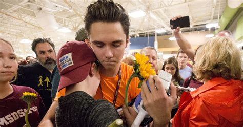 Parkland activist David Hogg thanks NRA on Twitter. Here's why