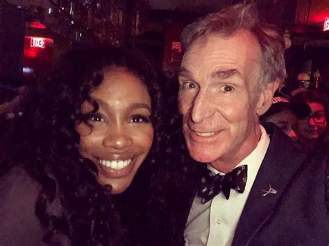 SZA and Bill Nye | Bill nye, American singers, Science guy