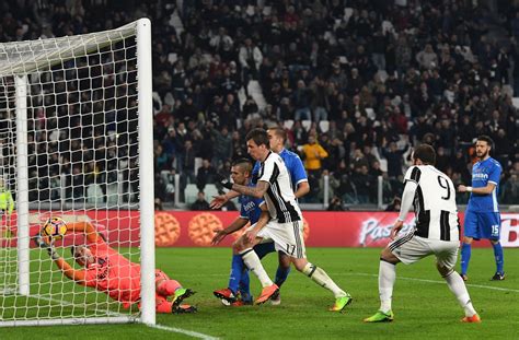 Juventus vs. Empoli 2017: Final score 2-0, Mandzukic and Alex Sandro ...