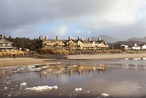 13 Best Cannon Beach Hotels for Travelers in 2023 - CS Ginger Travel